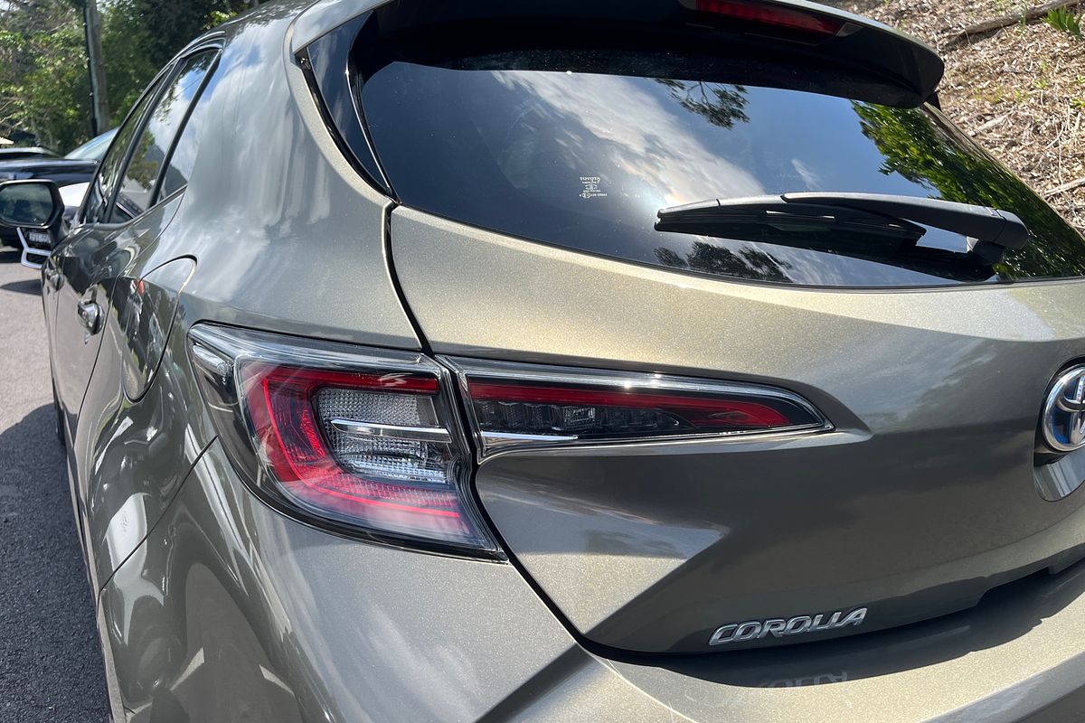 2019 Toyota Corolla ZR Hybrid ZWE211R