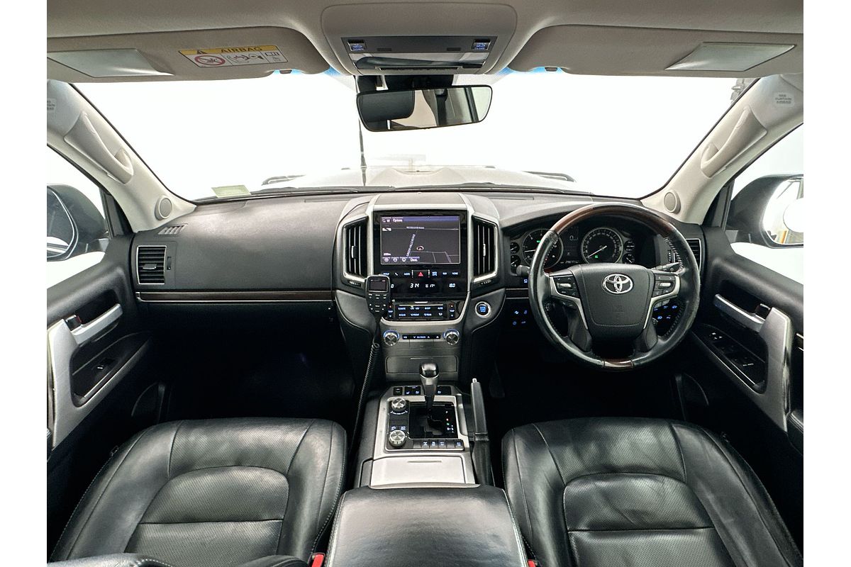 2017 Toyota Landcruiser Sahara VDJ200R