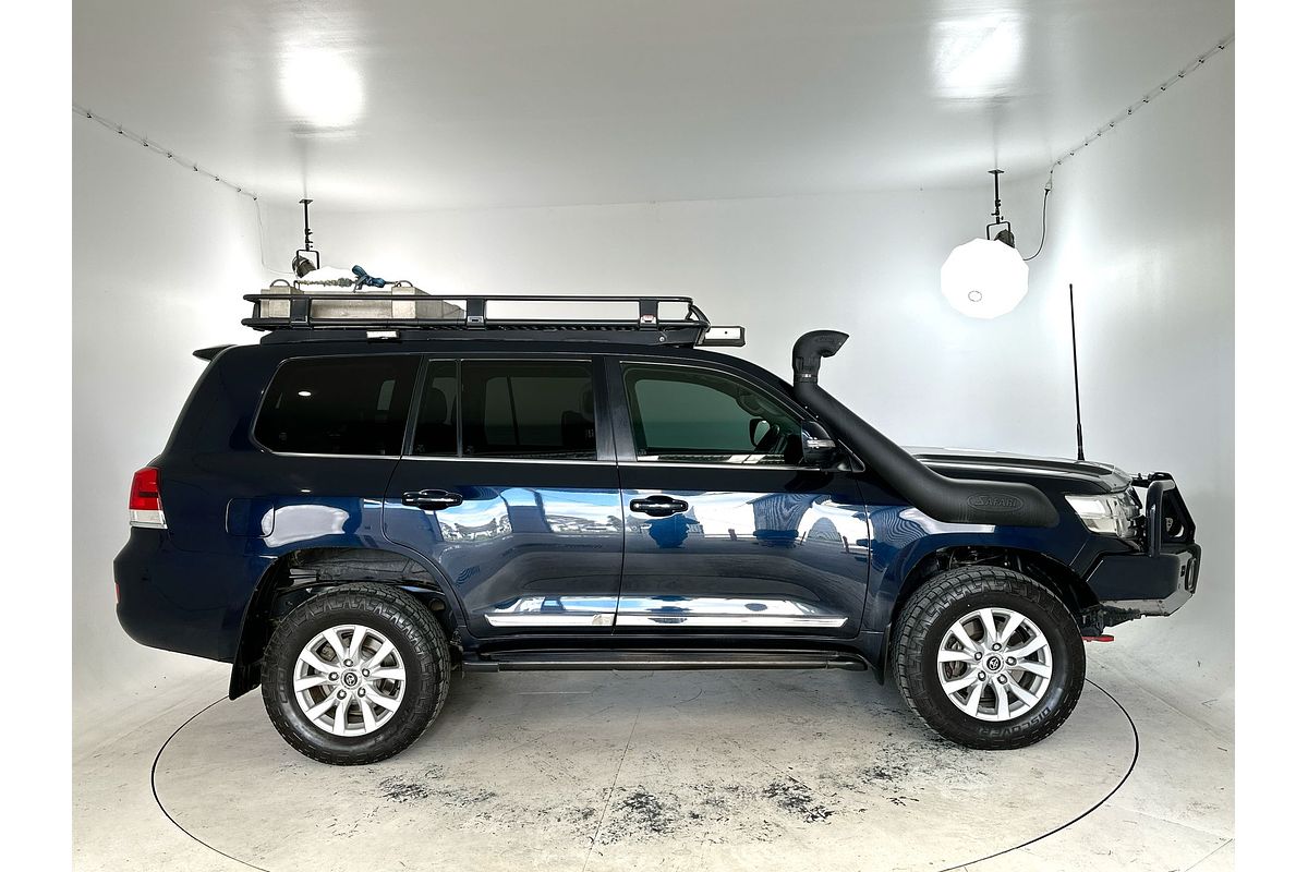 2017 Toyota Landcruiser Sahara VDJ200R