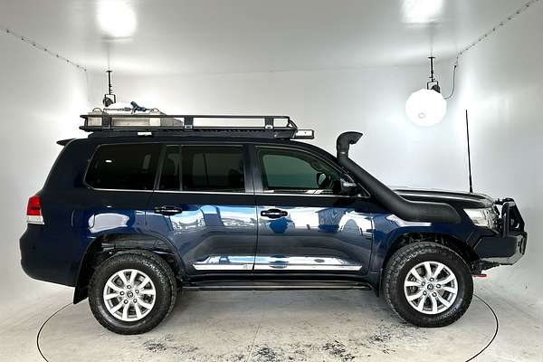 2017 Toyota Landcruiser Sahara VDJ200R