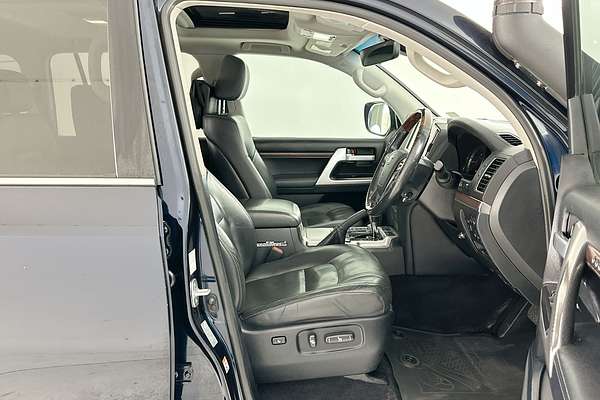 2017 Toyota Landcruiser Sahara VDJ200R