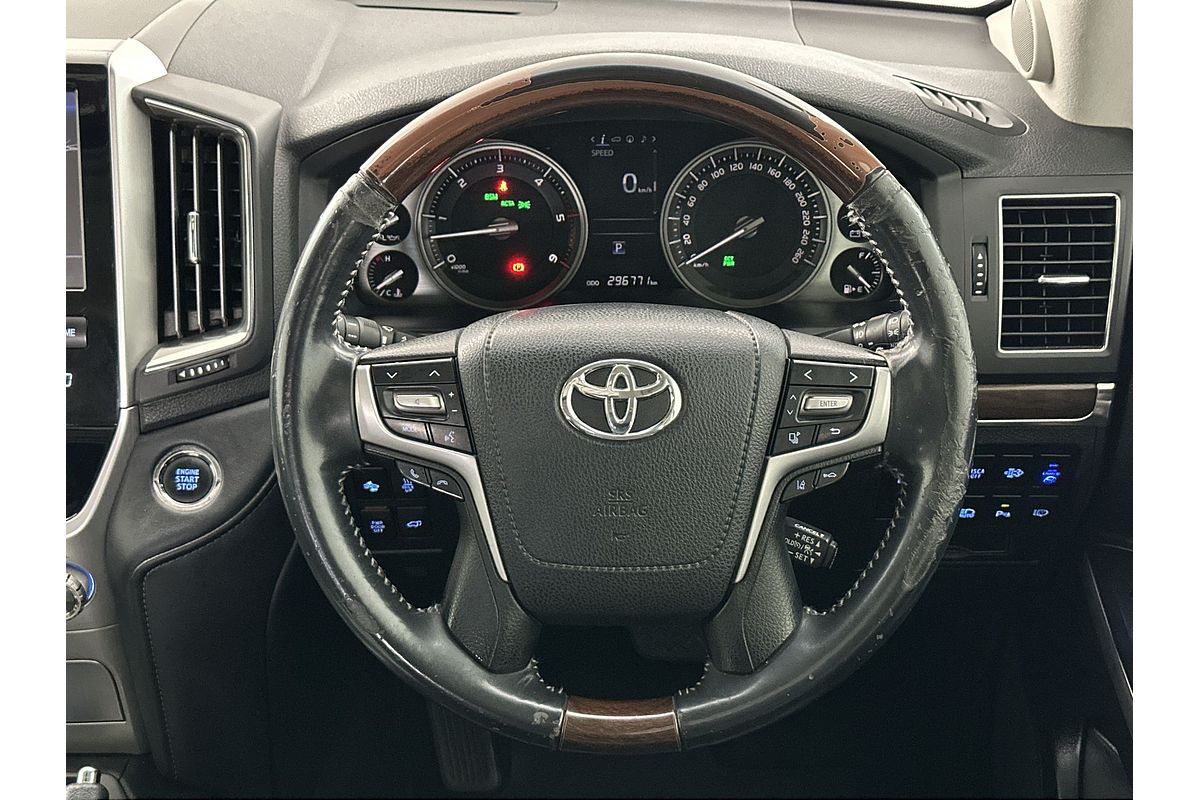 2017 Toyota Landcruiser Sahara VDJ200R