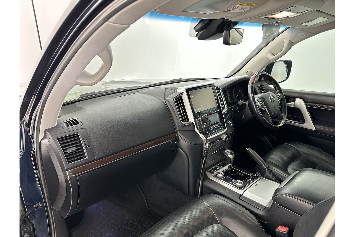 2017 Toyota Landcruiser Sahara VDJ200R