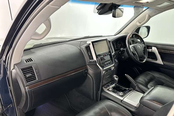 2017 Toyota Landcruiser Sahara VDJ200R