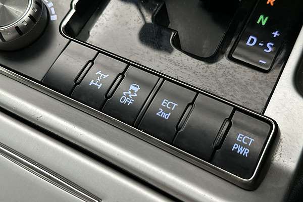 2017 Toyota Landcruiser Sahara VDJ200R