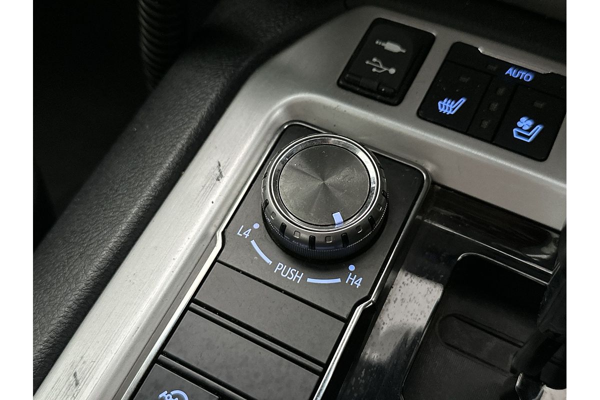 2017 Toyota Landcruiser Sahara VDJ200R