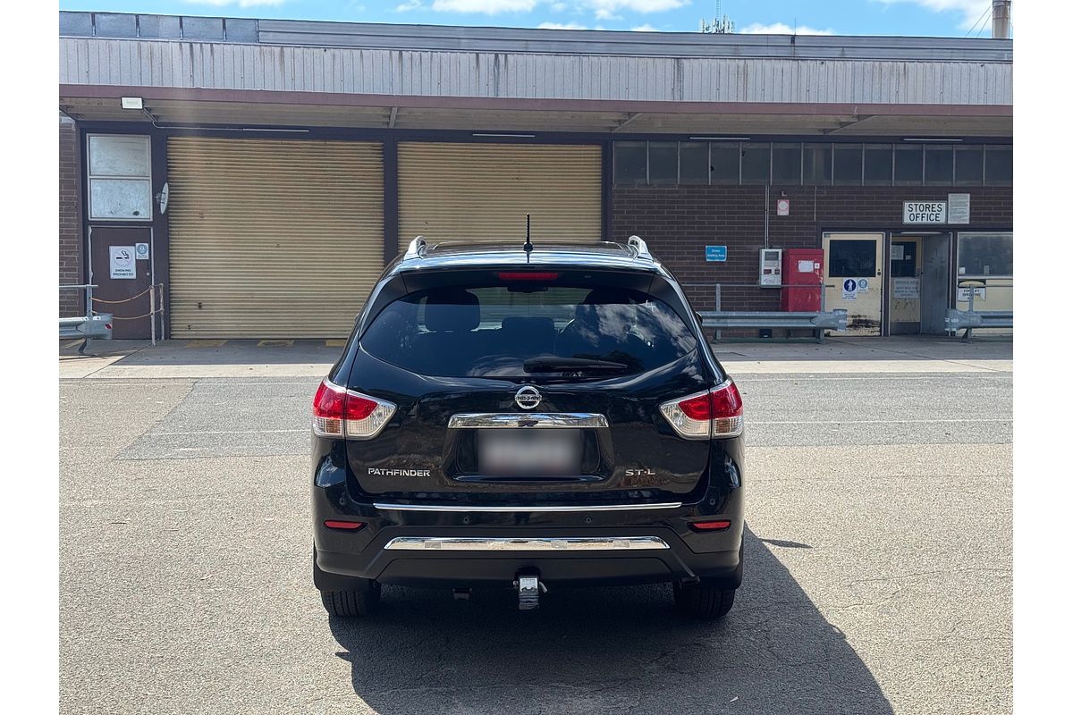 2016 Nissan Pathfinder ST-L R52