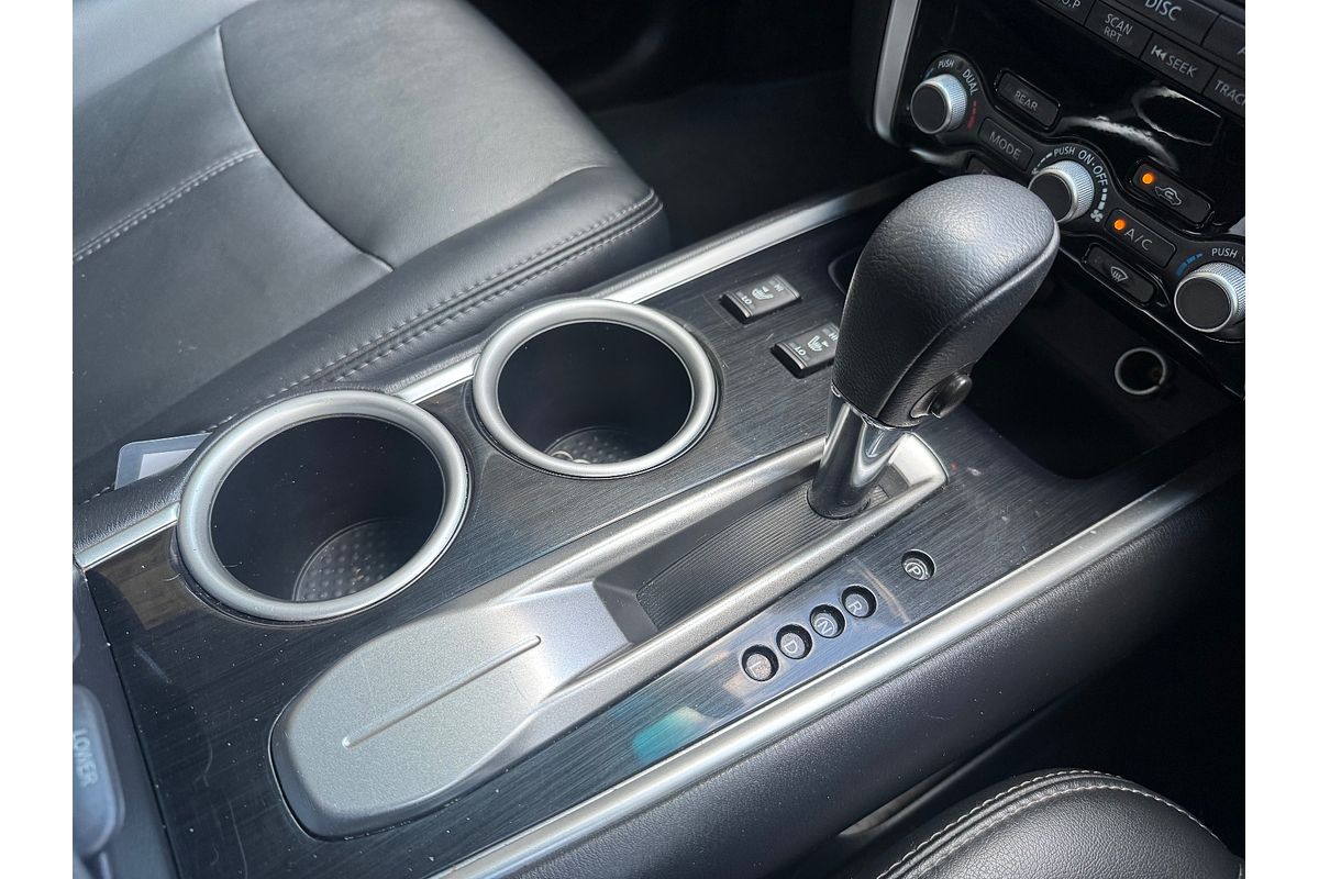 2016 Nissan Pathfinder ST-L R52