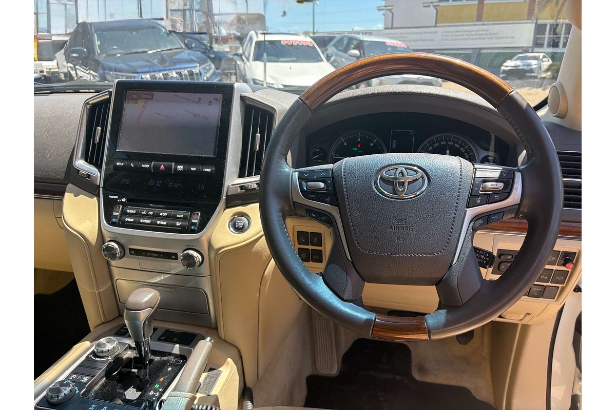 2016 Toyota Landcruiser Sahara VDJ200R