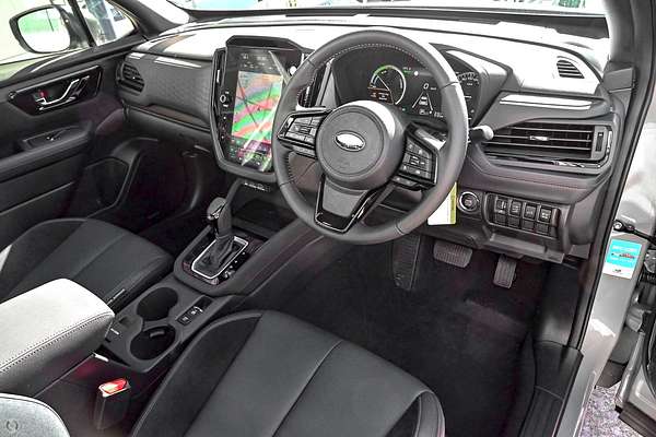 2025 Subaru Forester Hybrid Touring S6