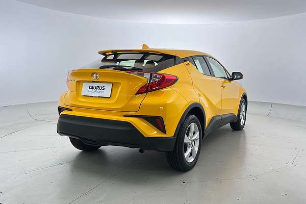 2019 Toyota C-HR NGX10R thumb-4
