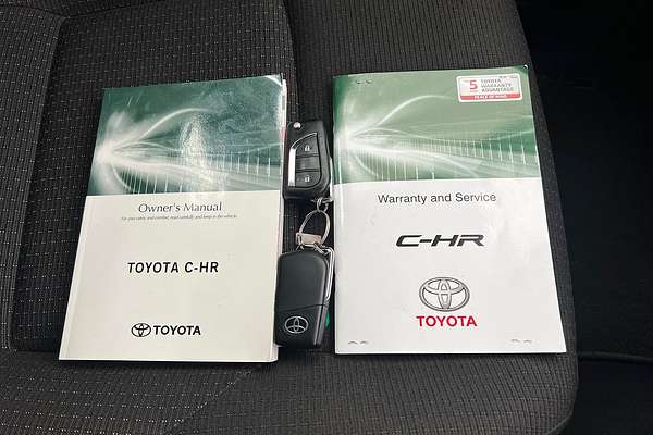 2019 Toyota C-HR NGX10R thumb-19