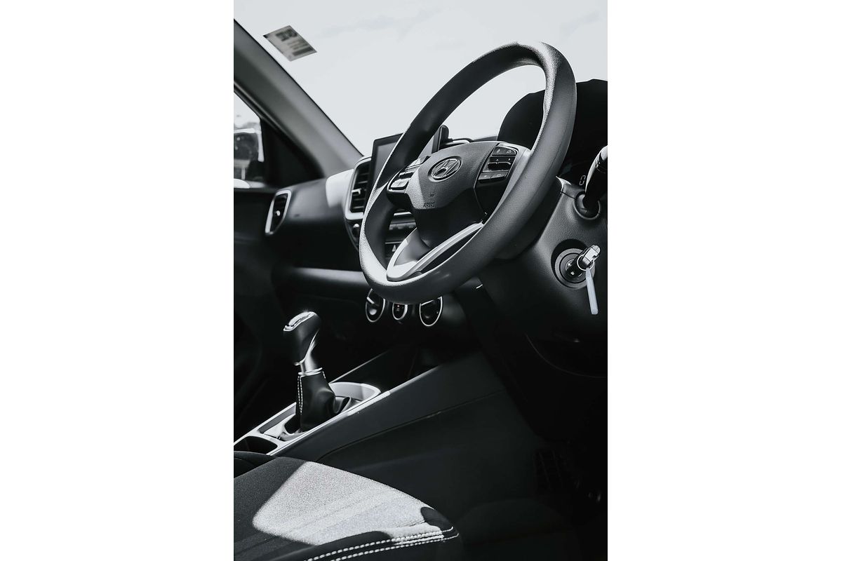 2025 Hyundai Venue  QX.V5