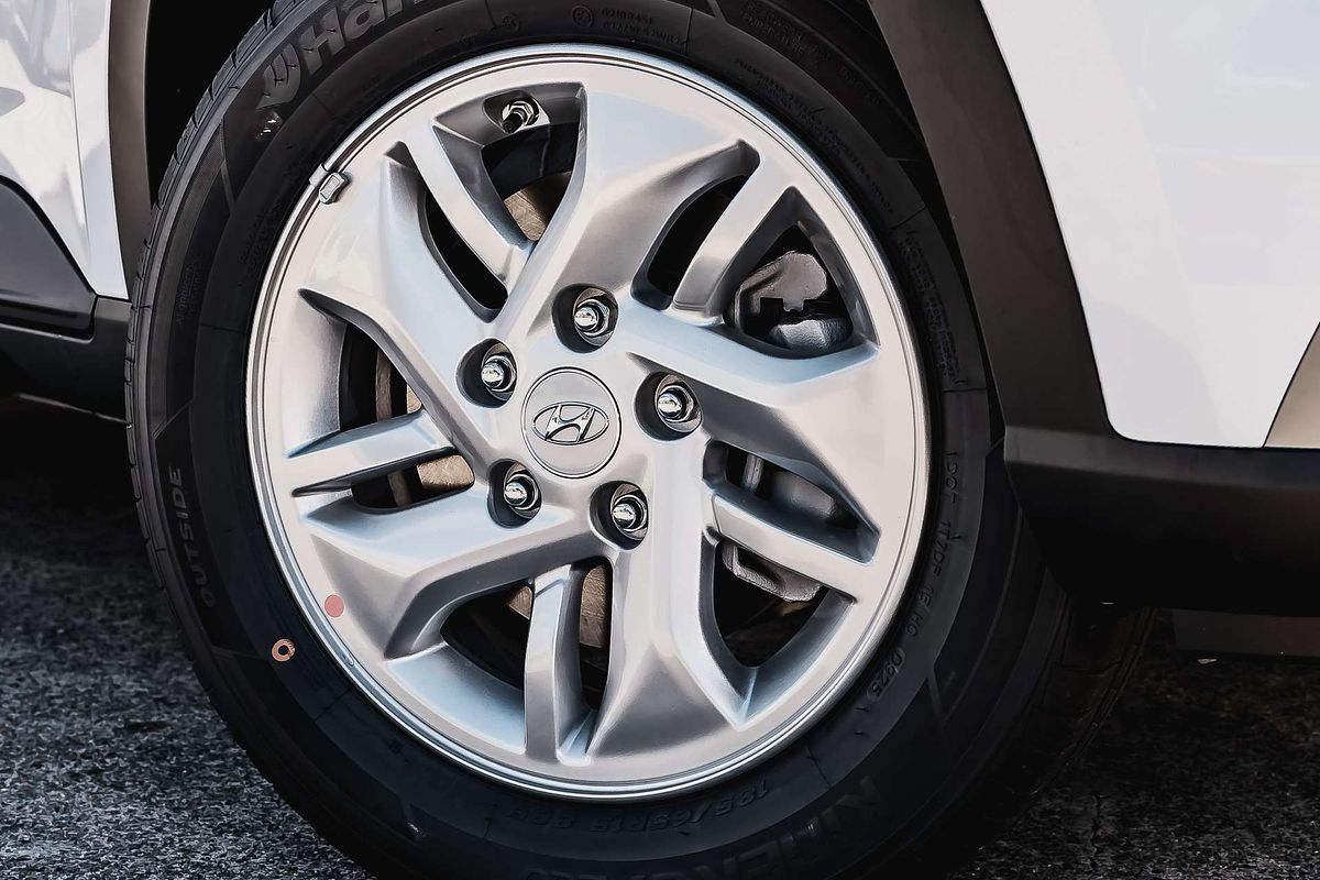 2025 Hyundai Venue  QX.V5