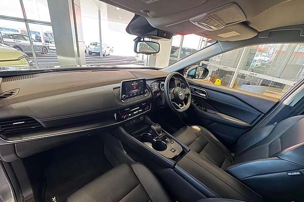 2023 Nissan X-TRAIL ST-L T33