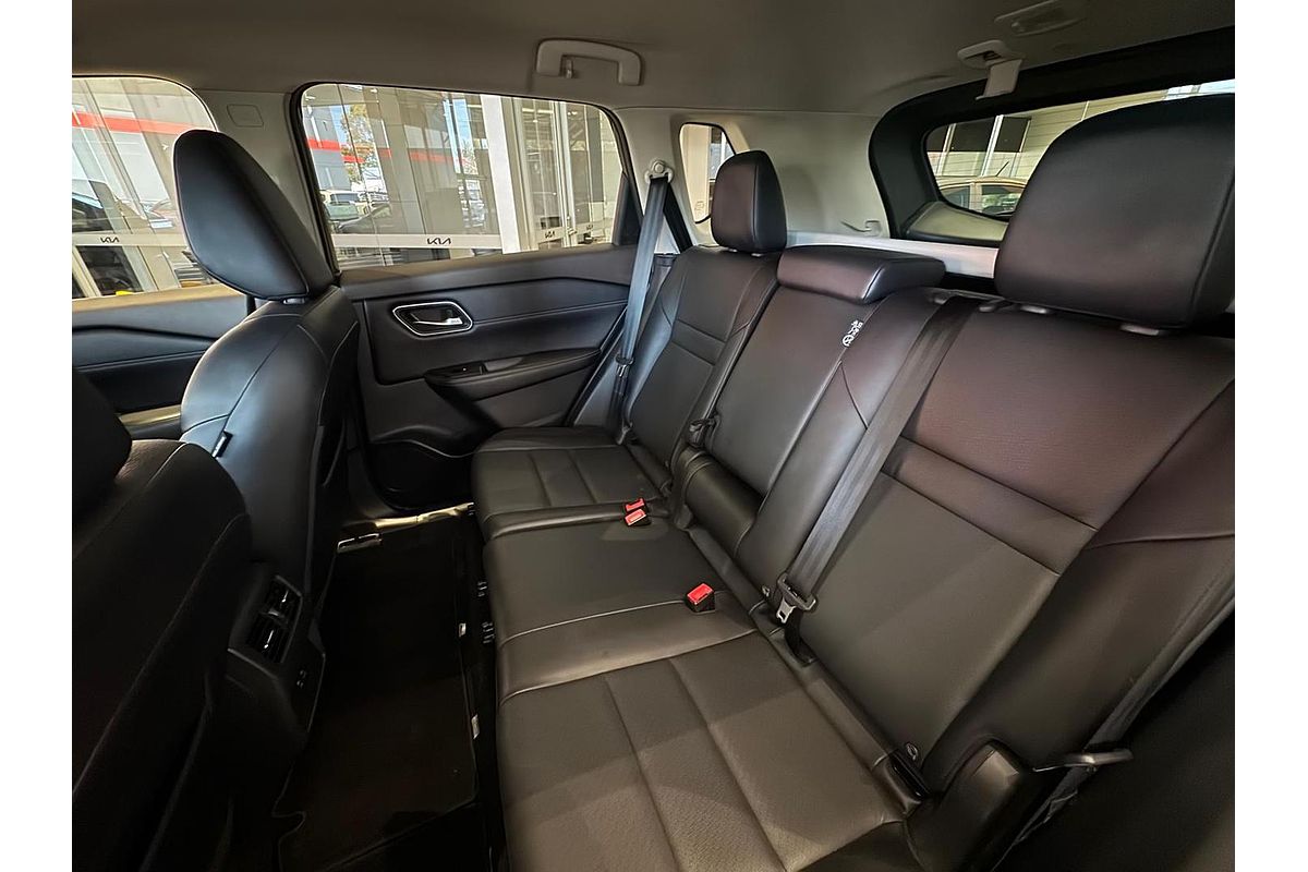 2023 Nissan X-TRAIL ST-L T33