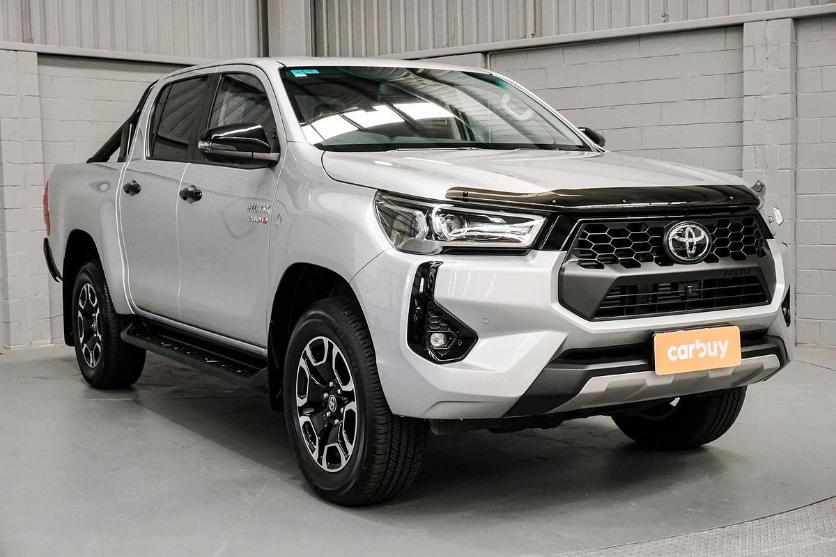 2024 Toyota Hilux SR5 48V GUN126R 4X4