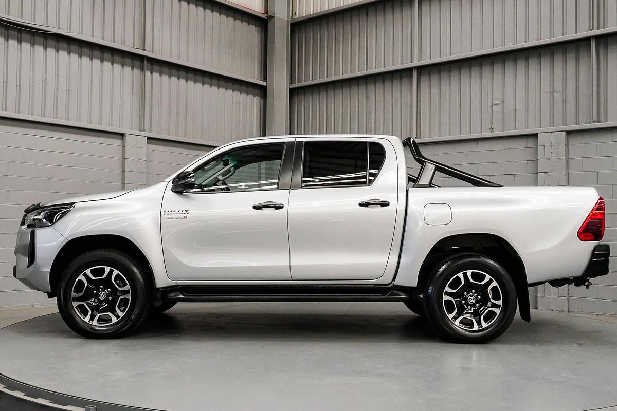 2024 Toyota Hilux SR5 48V GUN126R 4X4
