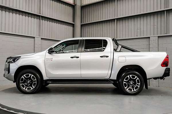 2024 Toyota Hilux SR5 48V GUN126R 4X4