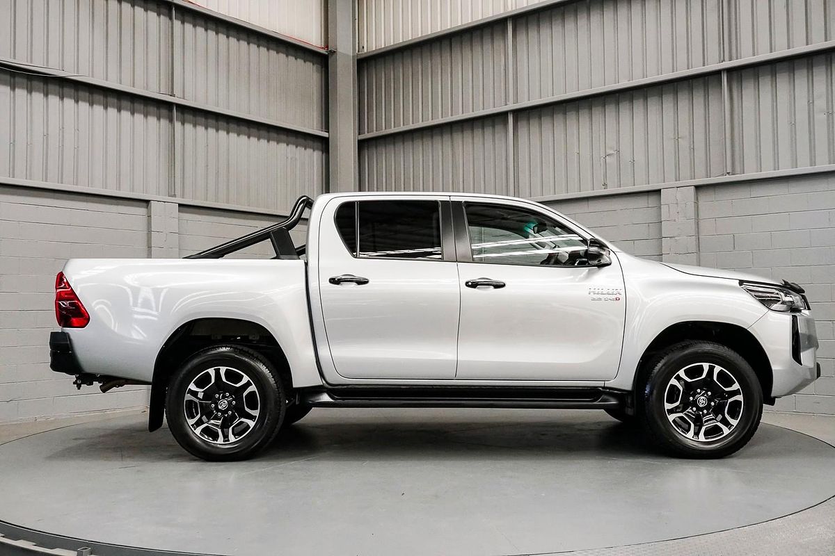 2024 Toyota Hilux SR5 48V GUN126R 4X4