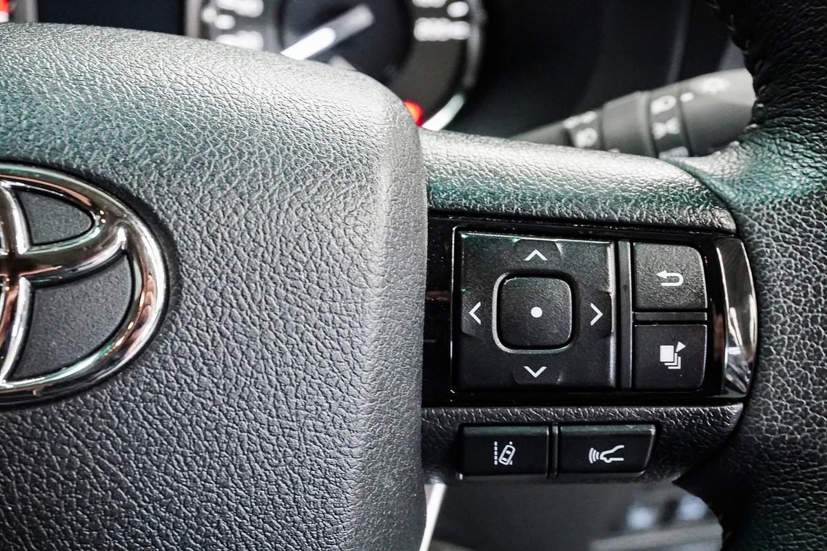 2024 Toyota Hilux SR5 48V GUN126R 4X4