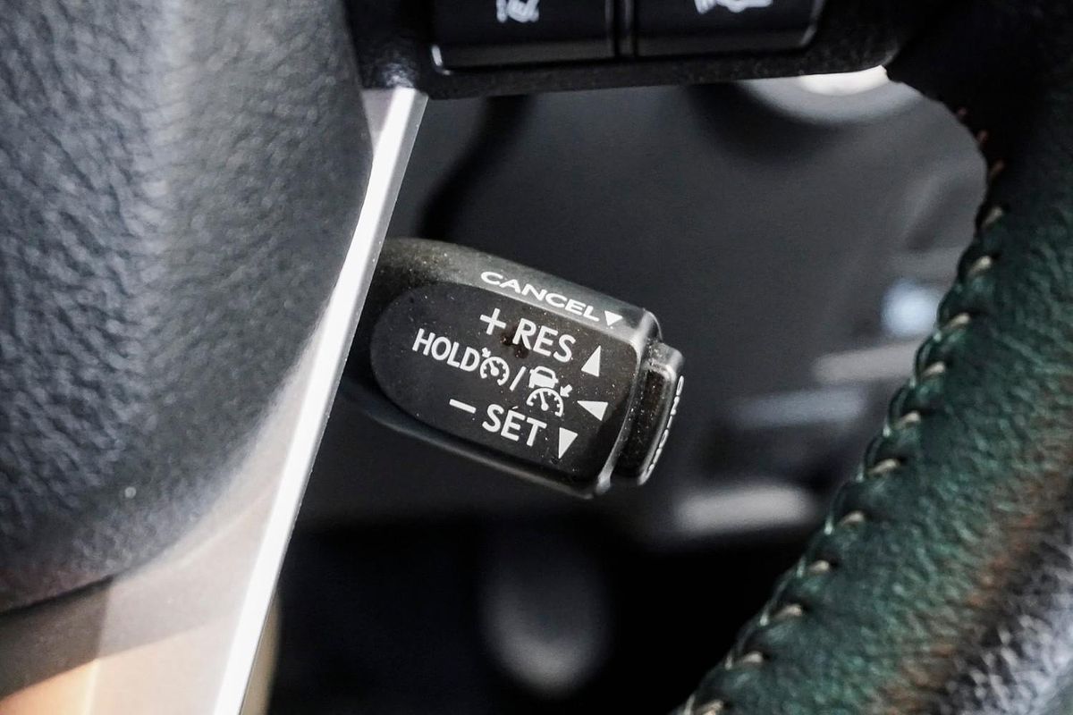 2024 Toyota Hilux SR5 48V GUN126R 4X4