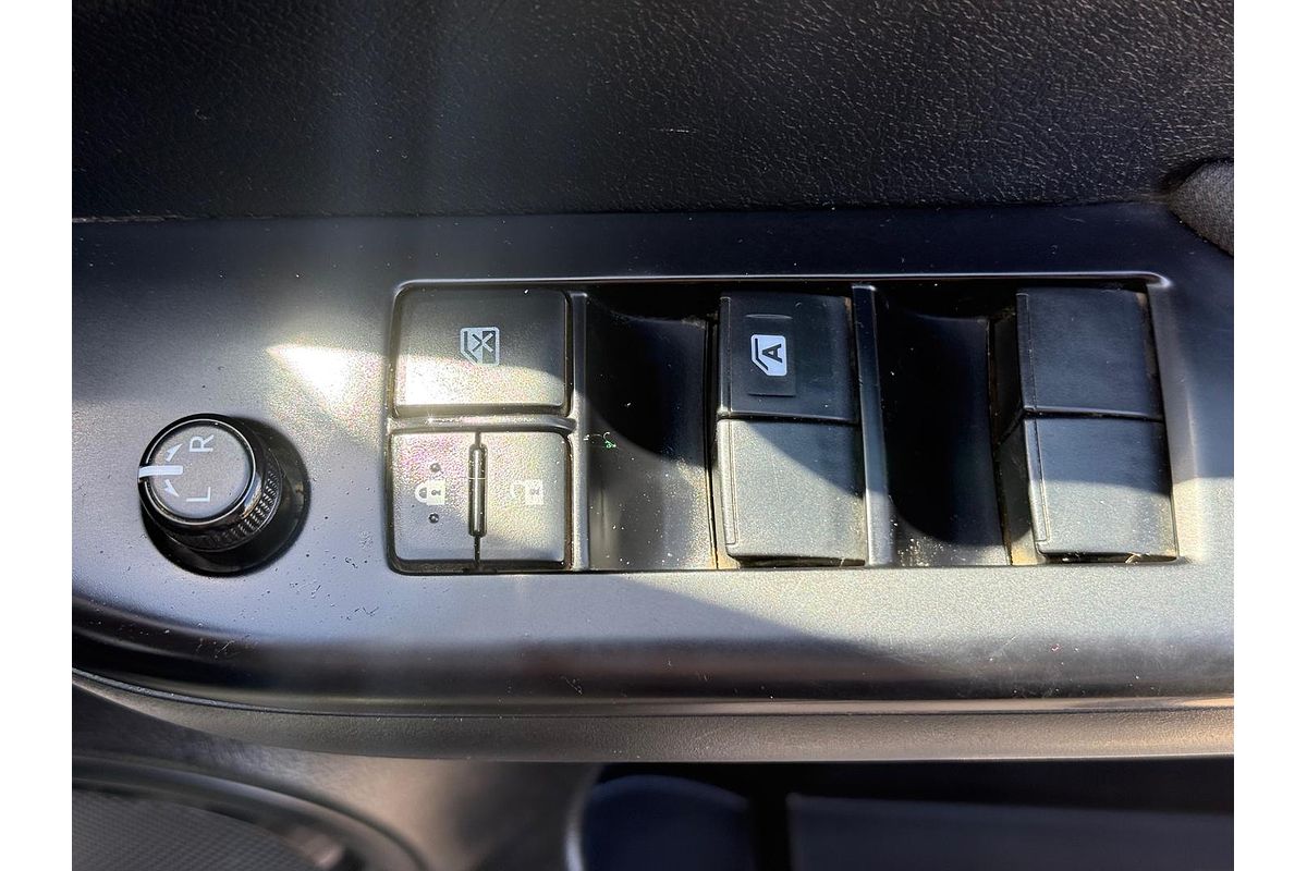 2019 Toyota Hilux SR GUN126R 4X4