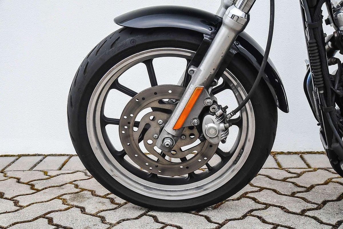 2010 Harley-Davidson Sportster 883 Low (XL883L) Sportster