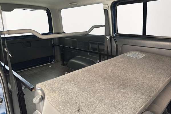 2010 Toyota Hiace Super GL TRH200