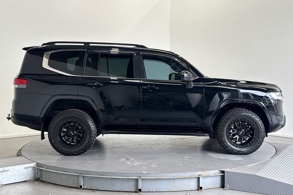 2024 Toyota Landcruiser VX FJA300R