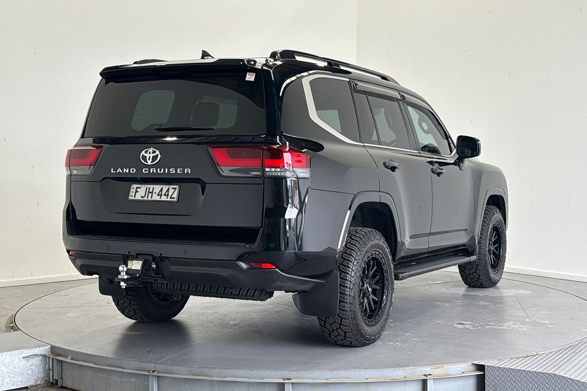 2024 Toyota Landcruiser VX FJA300R