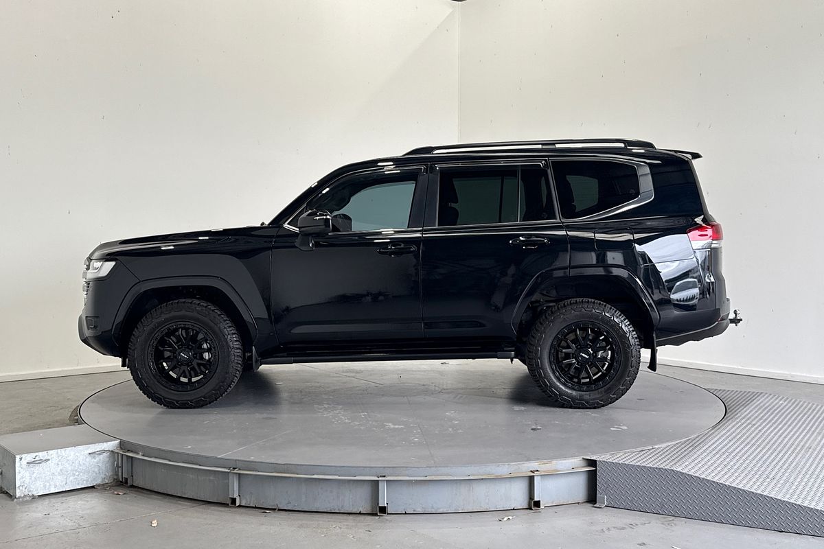 2024 Toyota Landcruiser VX FJA300R