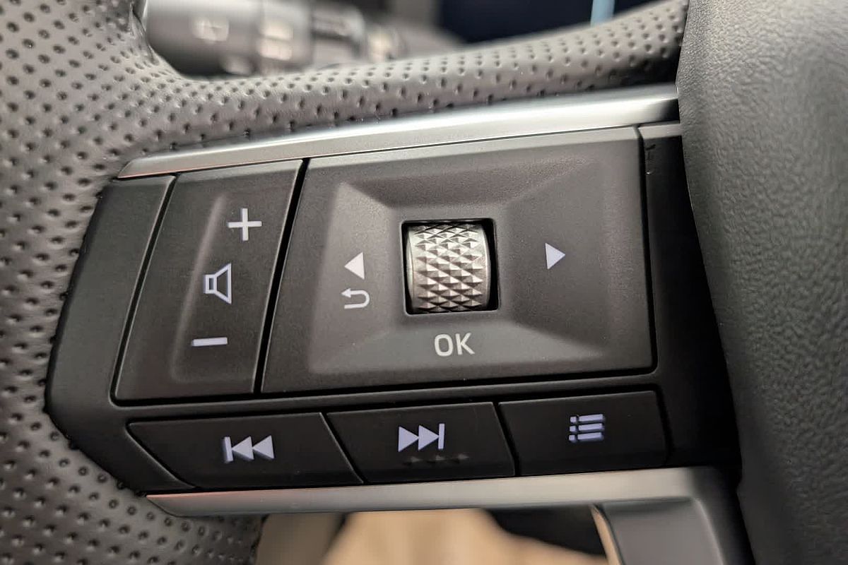 2025 Mitsubishi Outlander LS ZM