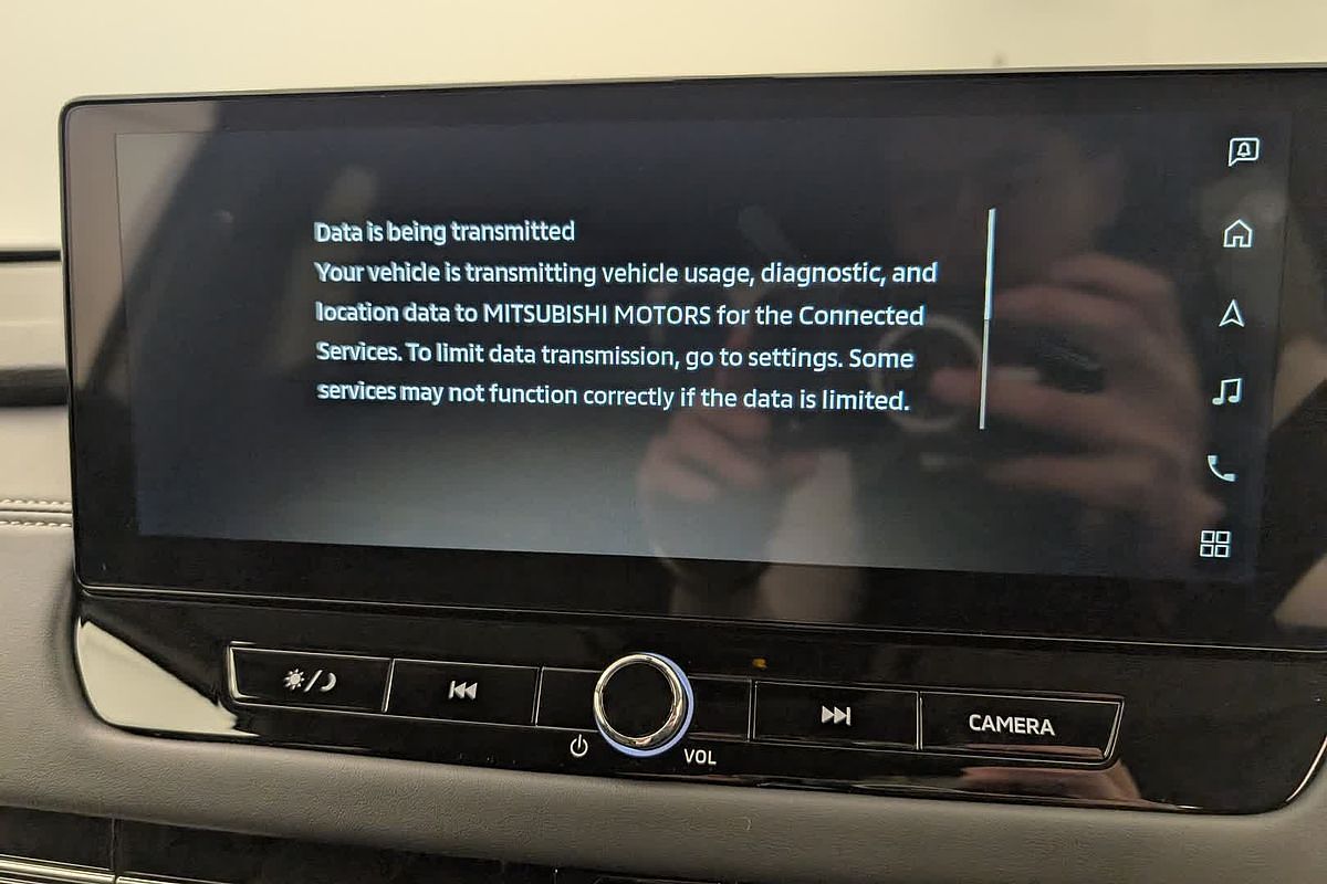 2025 Mitsubishi Outlander LS ZM