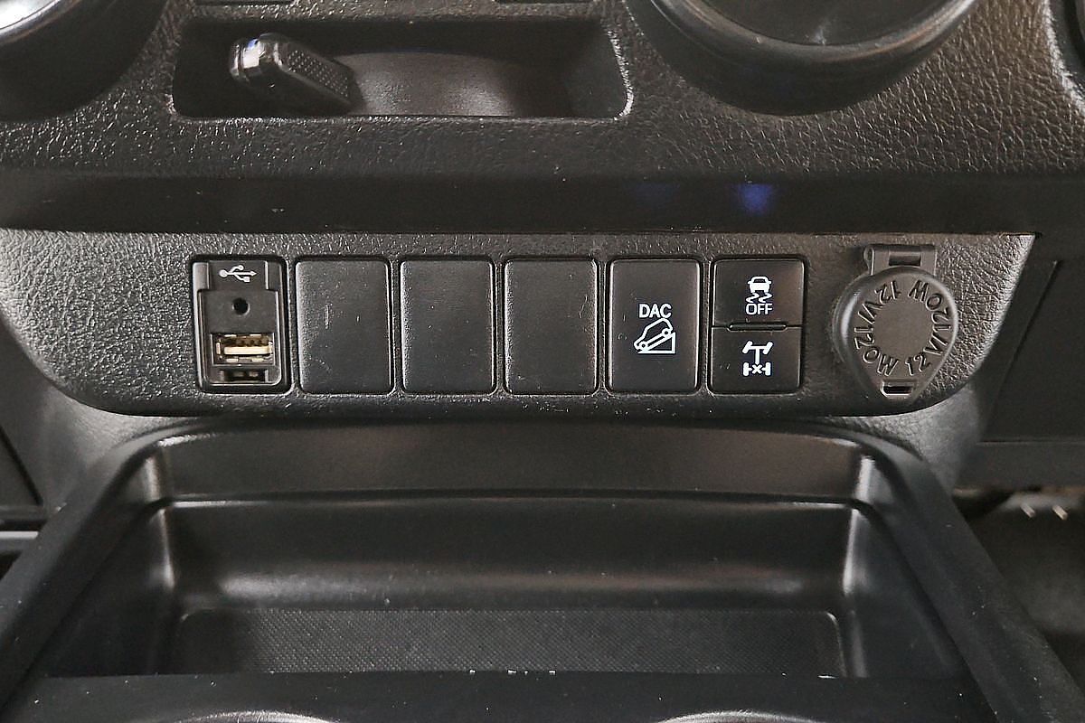 2021 Toyota Hilux SR GUN126R 4X4