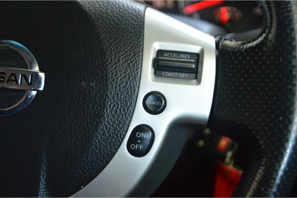 2012 Nissan X-TRAIL ST T31