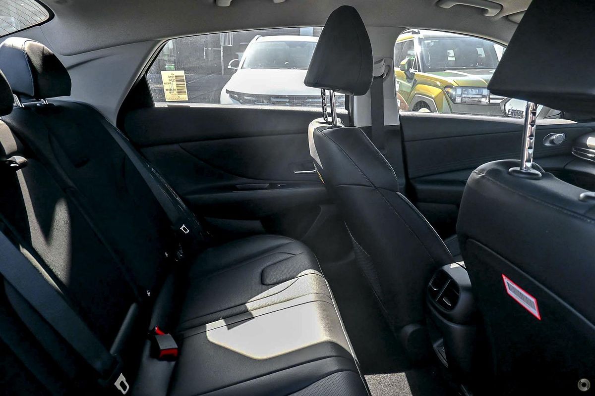 2025 Hyundai i30 Elite Hybrid CN7.V2