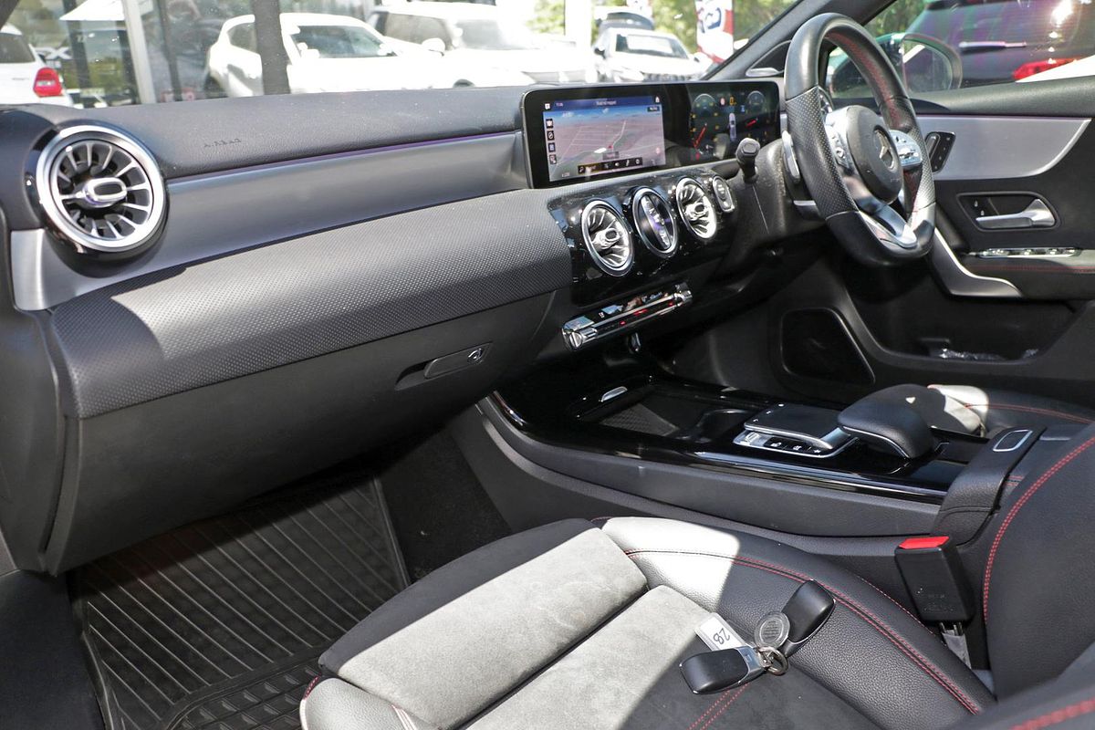 2018 Mercedes-Benz A-Class A200 W176