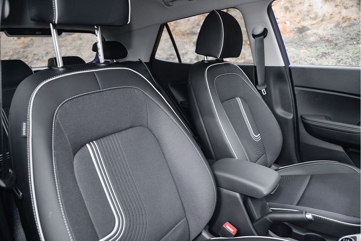 2025 Hyundai Venue Elite QX.V5