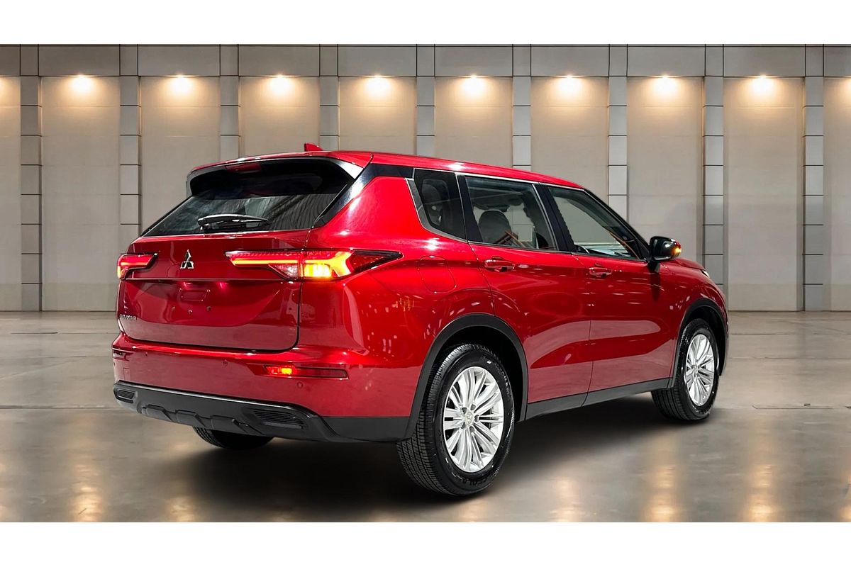 2024 Mitsubishi Outlander ES ZM