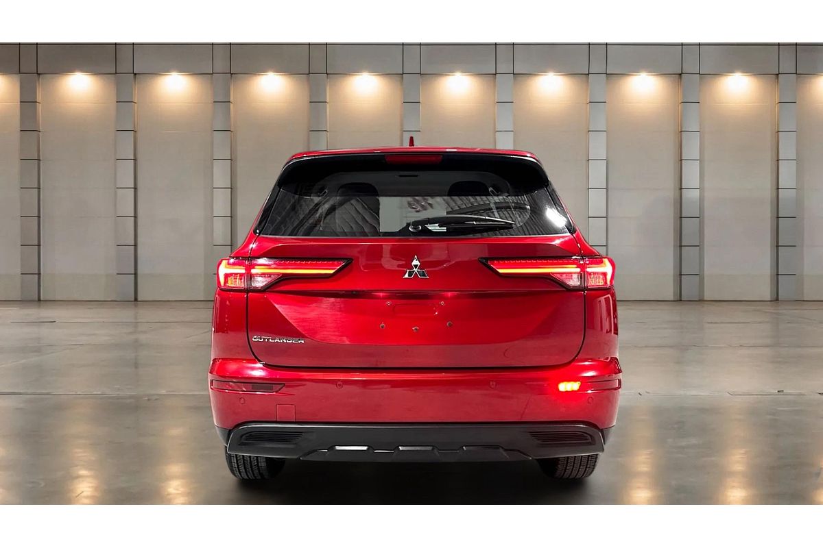 2024 Mitsubishi Outlander ES ZM