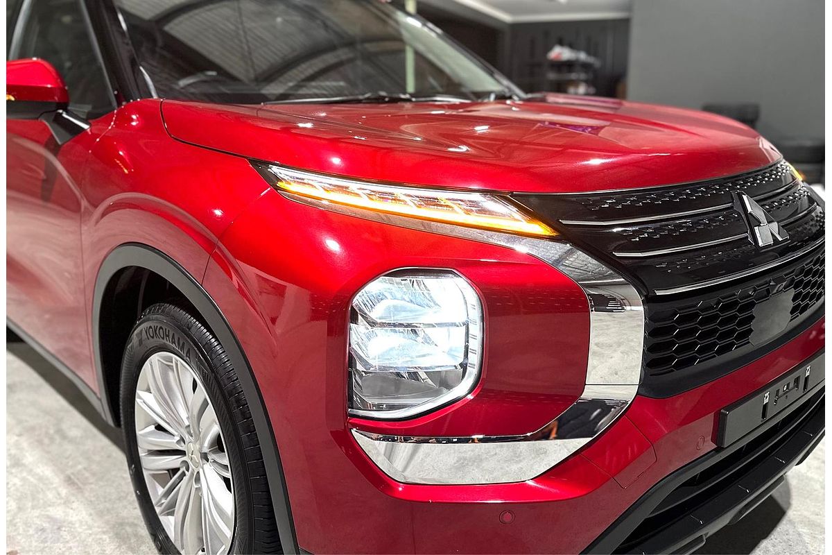 2024 Mitsubishi Outlander ES ZM