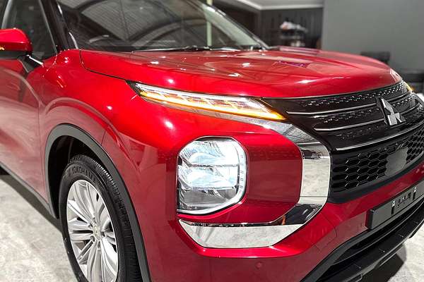 2024 Mitsubishi Outlander ES ZM