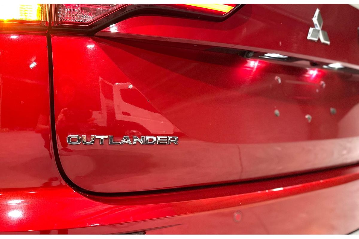 2024 Mitsubishi Outlander ES ZM