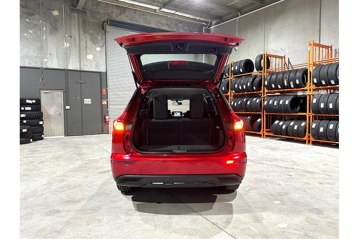 2024 Mitsubishi Outlander ES ZM