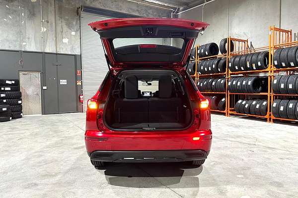 2024 Mitsubishi Outlander ES ZM