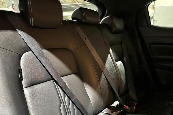 2023 Nissan JUKE ST-L F16