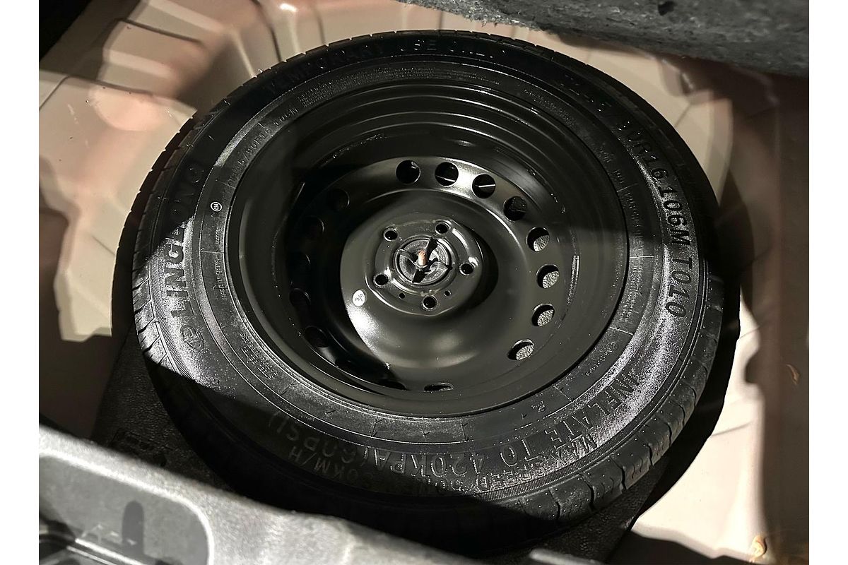 2023 Nissan JUKE ST-L F16