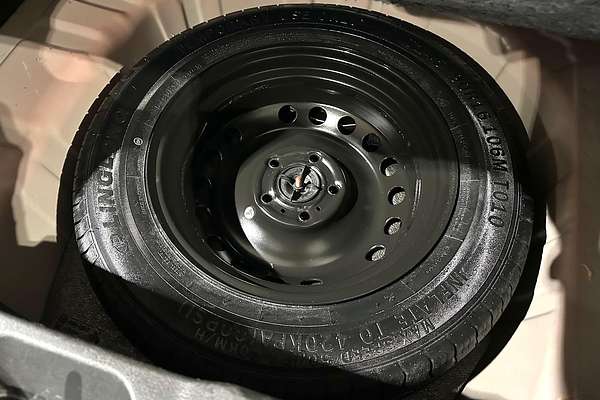 2023 Nissan JUKE ST-L F16