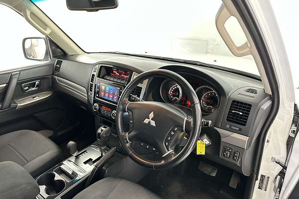 2018 Mitsubishi Pajero GLX NX